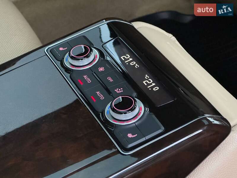 Седан Audi A8 2017 в Запорожье