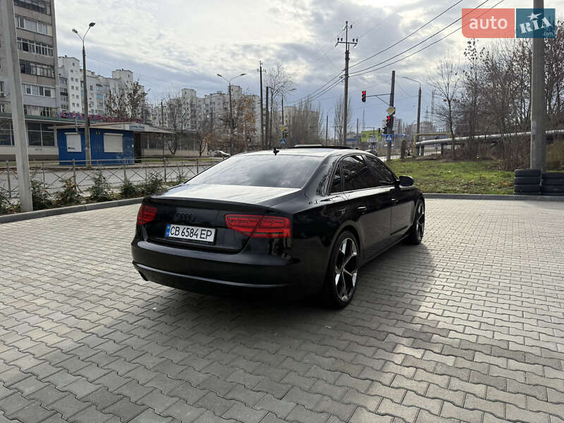 Седан Audi A8 2012 в Николаеве