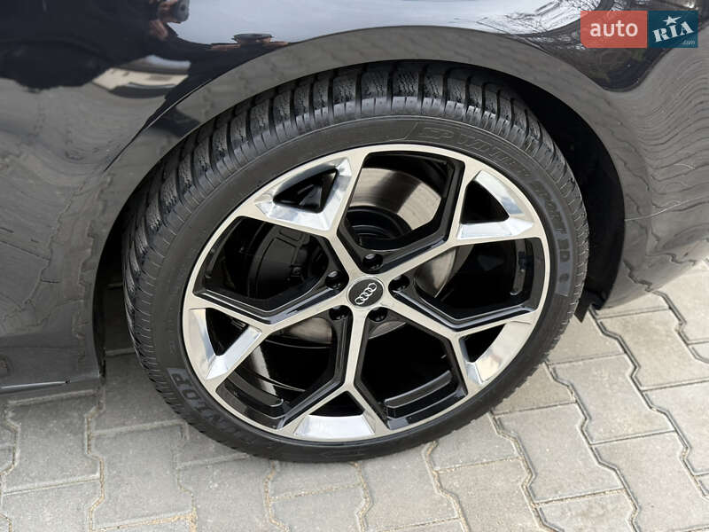 Седан Audi A8 2012 в Николаеве