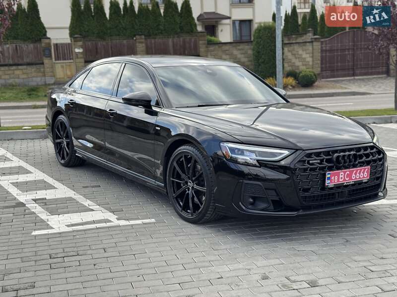 Седан Audi A8 2024 в Ровно