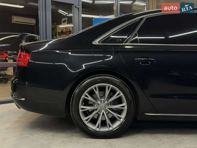 Седан Audi A8 2013 в Одессе