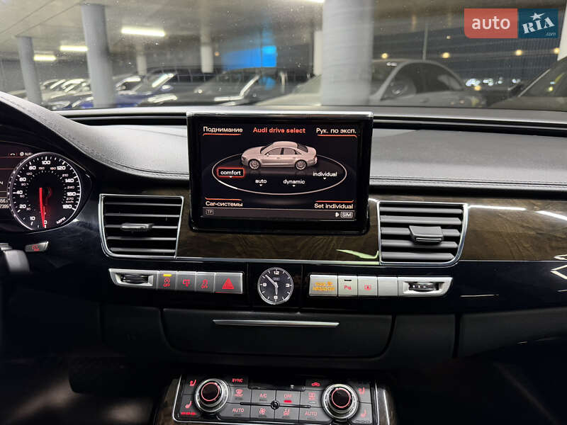 Седан Audi A8 2013 в Одессе