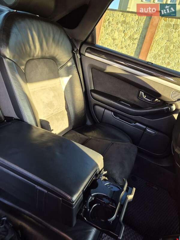 Седан Audi A8 2003 в Хмельницком