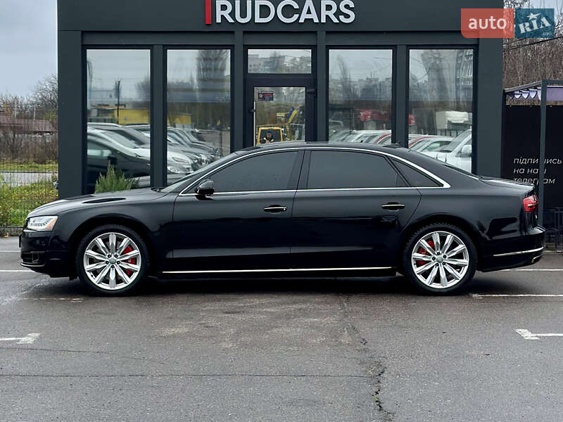 Седан Audi A8 2015 в Кременчуге