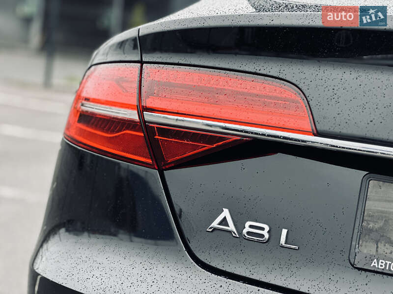 Седан Audi A8 2015 в Кременчуге