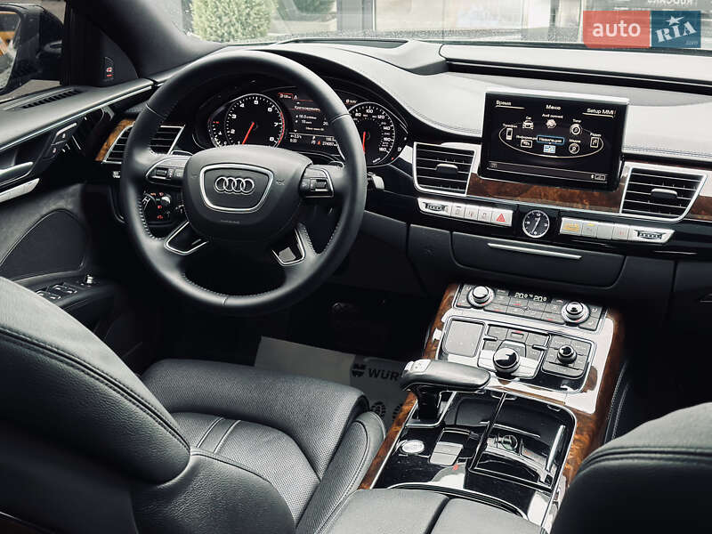 Седан Audi A8 2015 в Кременчуге