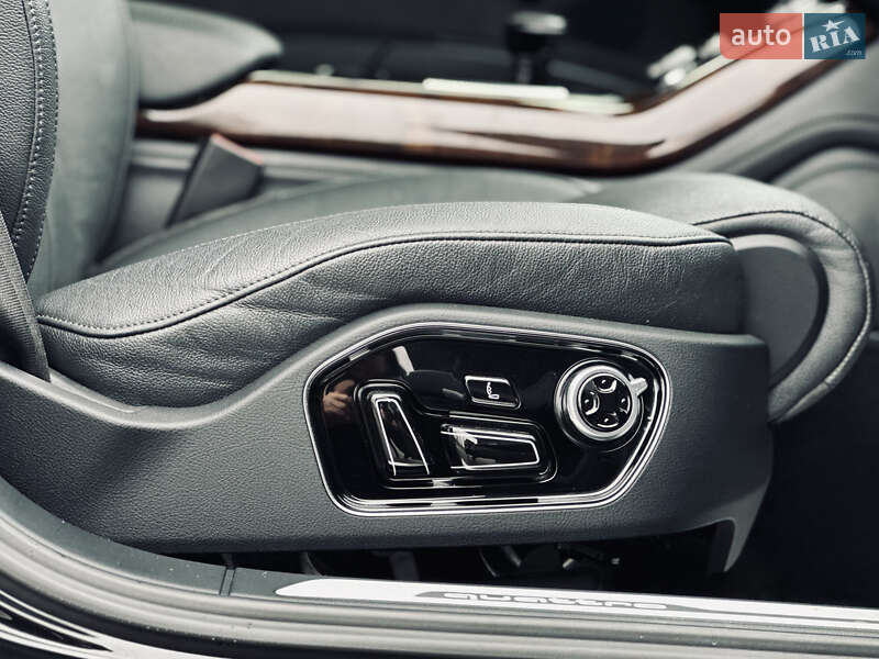 Седан Audi A8 2015 в Кременчуге