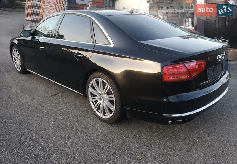 Седан Audi A8 2011 в Києві
