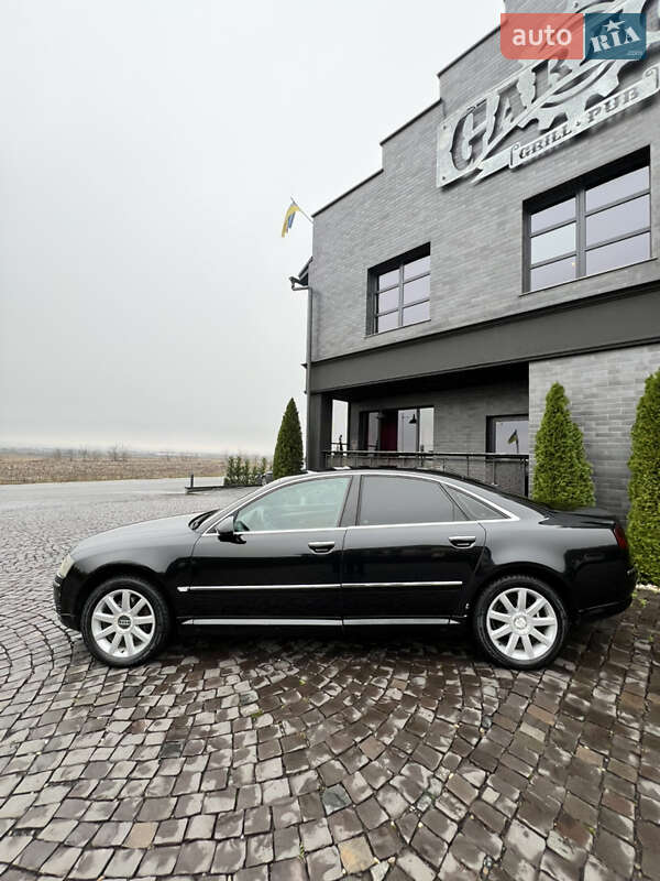 Седан Audi A8 2007 в Виноградові