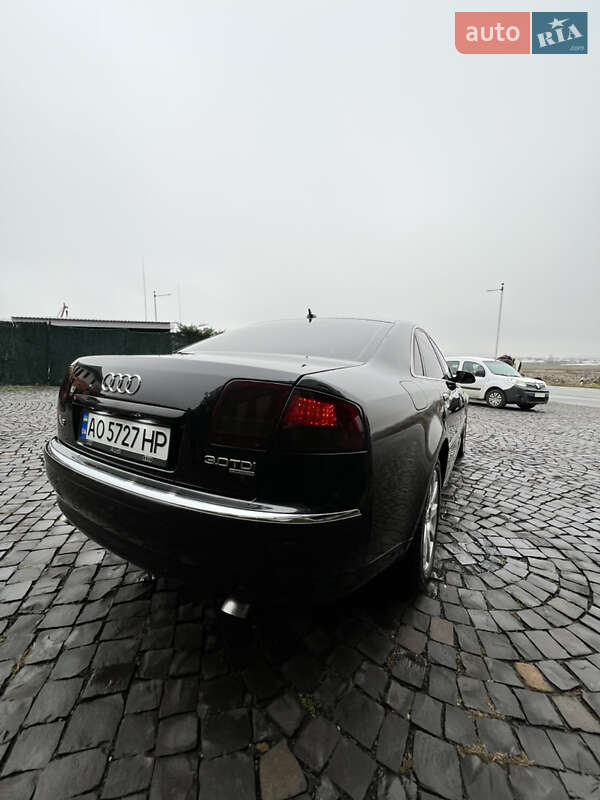 Седан Audi A8 2007 в Виноградові