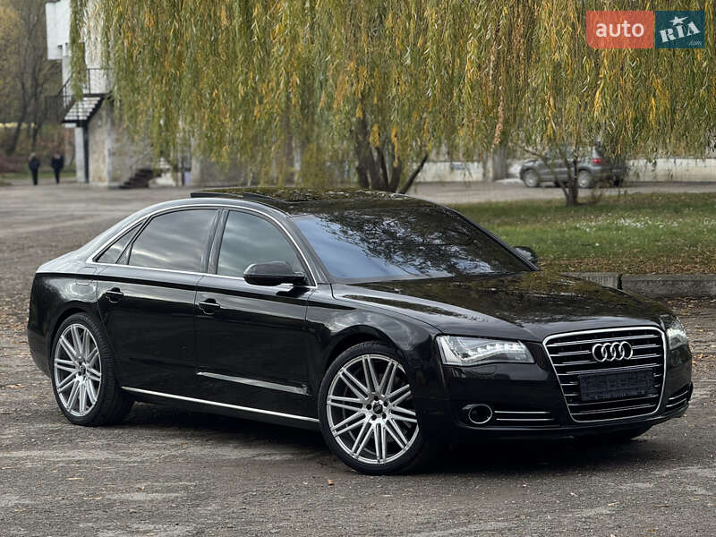 Седан Audi A8 2011 в Ивано-Франковске