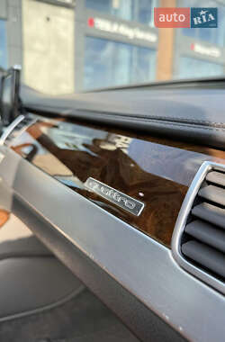 Седан Audi A8 2013 в Киеве