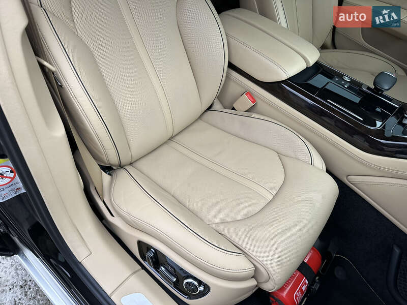 Седан Audi A8 2011 в Киеве