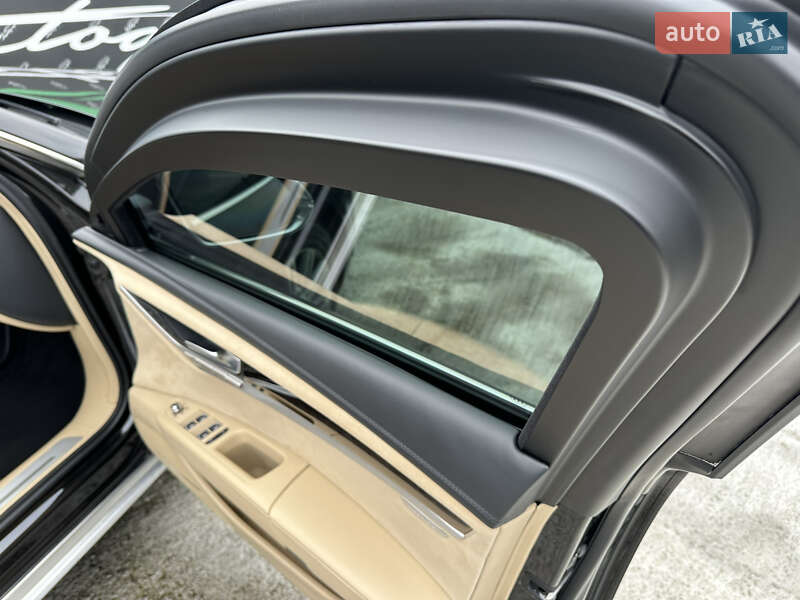 Седан Audi A8 2011 в Киеве