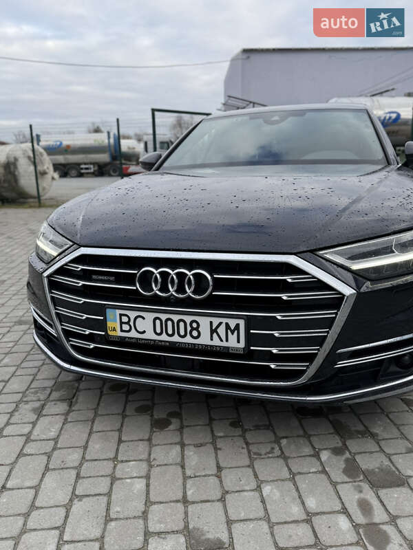 Седан Audi A8 2021 в Львові