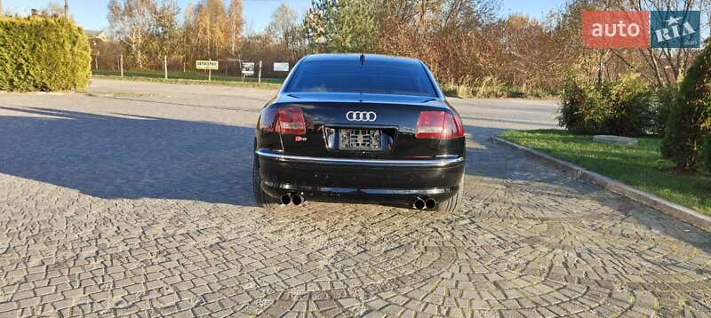 Седан Audi A8 2004 в Львове