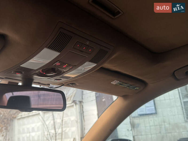 Седан Audi A8 2006 в Киеве