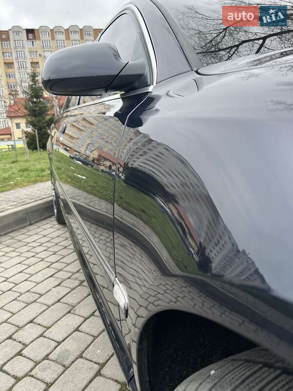 Седан Audi A8 2004 в Львові