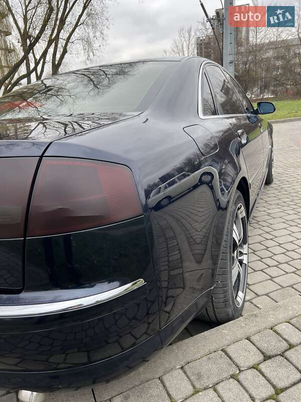 Седан Audi A8 2004 в Львові