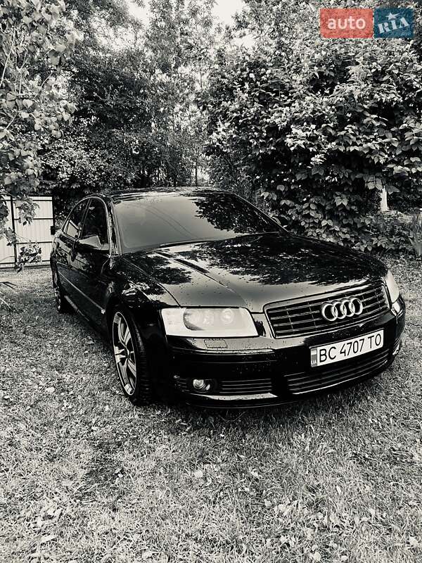 Седан Audi A8 2004 в Львові