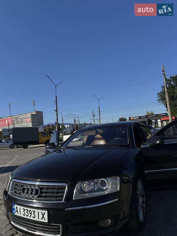 Седан Audi A8 2004 в Рокитному