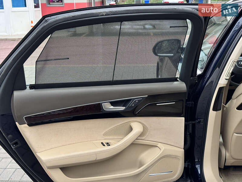 Седан Audi A8 2013 в Киеве