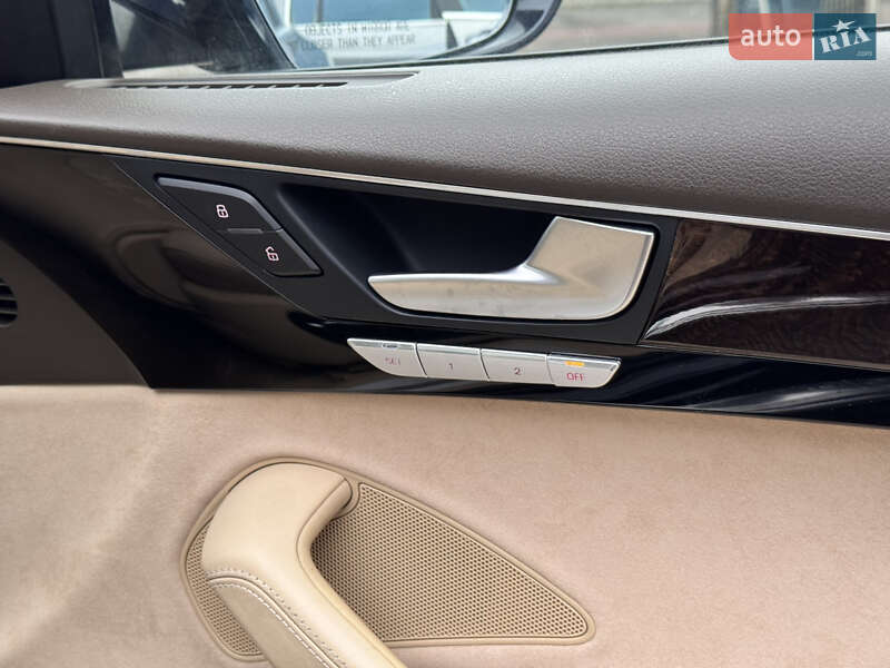 Седан Audi A8 2013 в Киеве