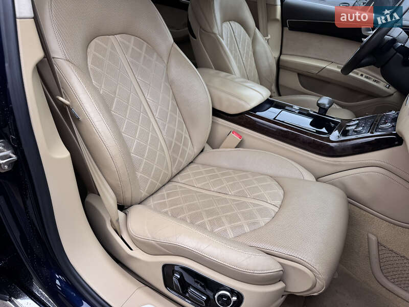 Седан Audi A8 2013 в Киеве