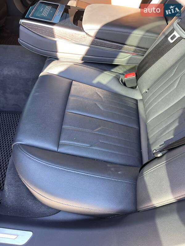 Седан Audi A8 2021 в Києві фото 12 Седан Audi A8 2021 в Києві