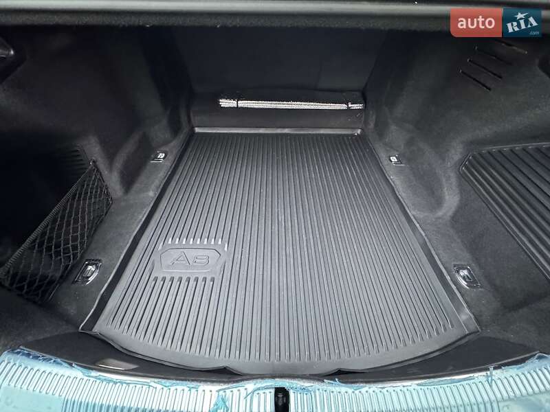 Седан Audi A8 2021 в Києві фото 20 Седан Audi A8 2021 в Києві