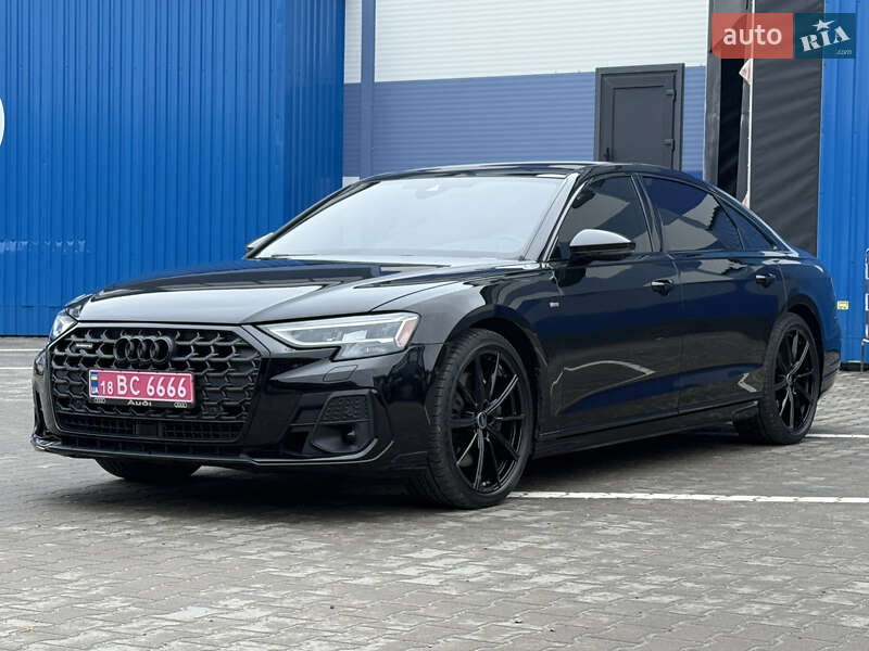 Седан Audi A8 2024 в Ровно
