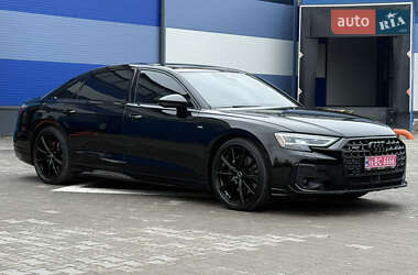 Седан Audi A8 2024 в Ровно