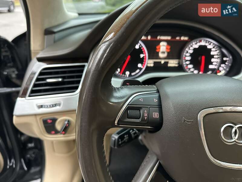 Седан Audi A8 2014 в Киеве