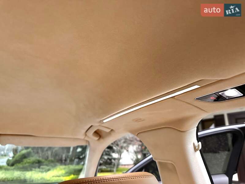 Седан Audi A8 2014 в Киеве