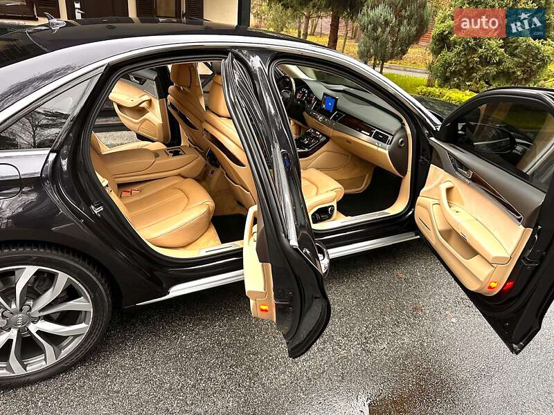 Седан Audi A8 2014 в Киеве