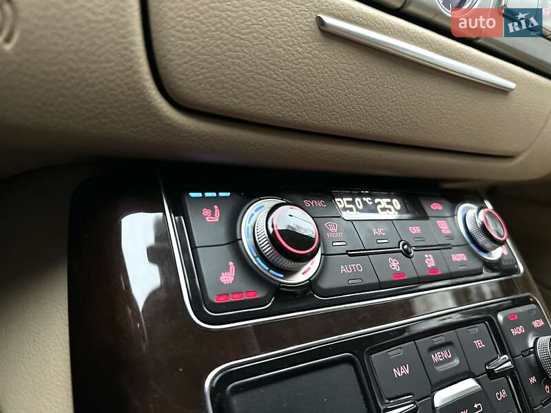 Седан Audi A8 2014 в Киеве