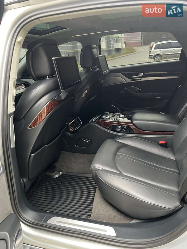Седан Audi A8 2010 в Новояворовске фото 29 Седан Audi A8 2010 в Новояворовске