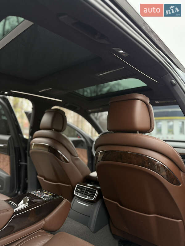 Седан Audi A8 2015 в Днепре фото 12 Седан Audi A8 2015 в Днепре