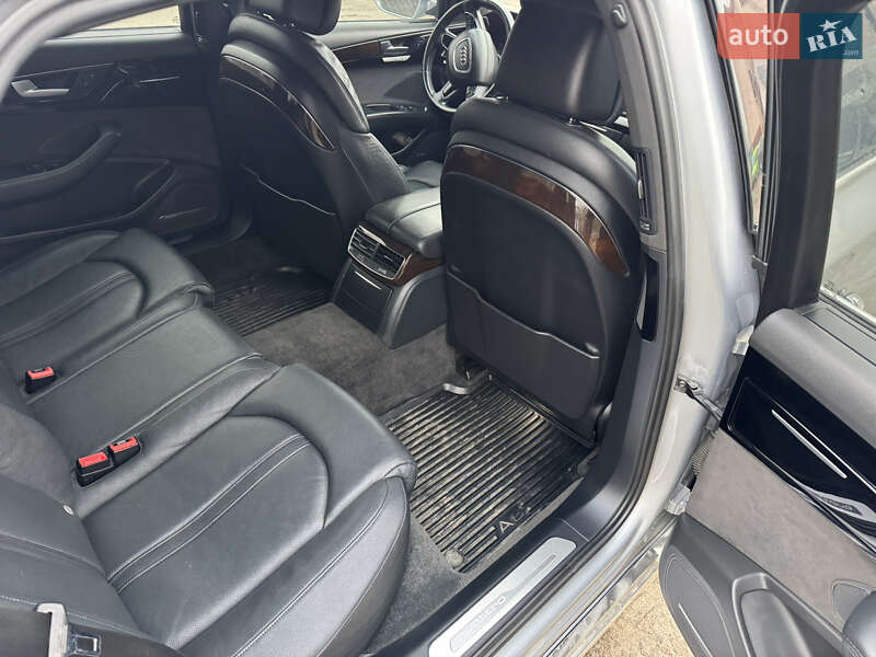 Седан Audi A8 2015 в Киеве