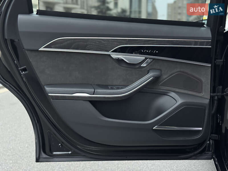 Седан Audi A8 2021 в Киеве фото 49 Седан Audi A8 2021 в Киеве