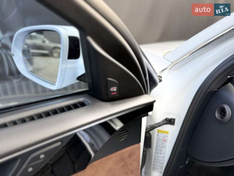 Седан Audi A8 2016 в Львове фото 30 Седан Audi A8 2016 в Львове