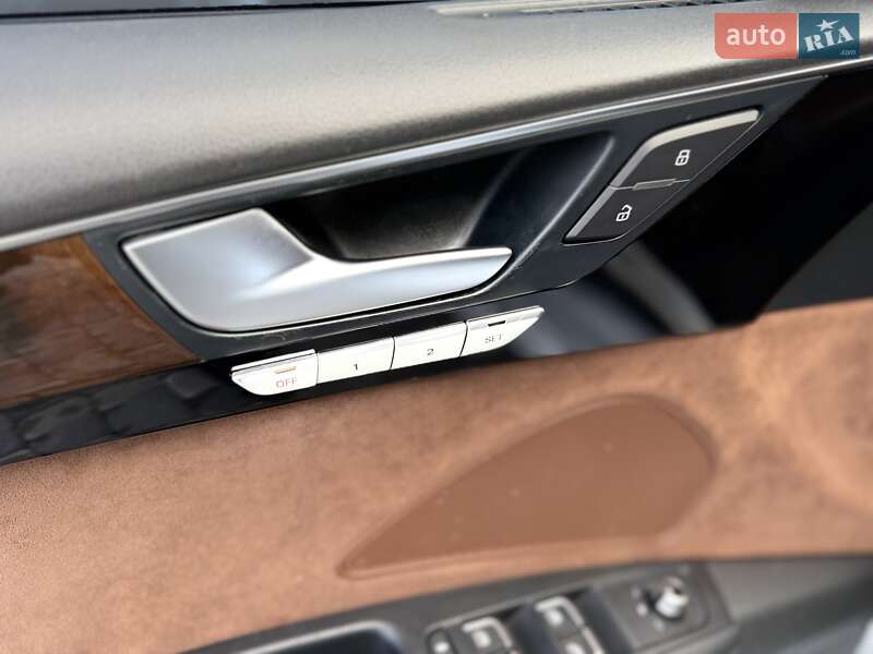 Седан Audi A8 2016 в Львове фото 31 Седан Audi A8 2016 в Львове