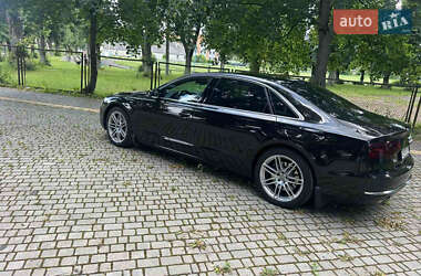 Седан Audi A8 2013 в Сокирянах