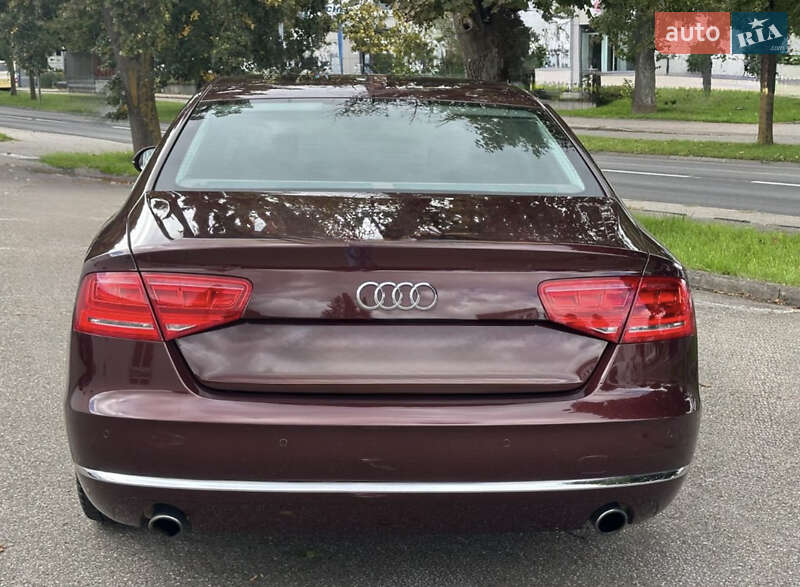 Седан Audi A8 2012 в Киеве