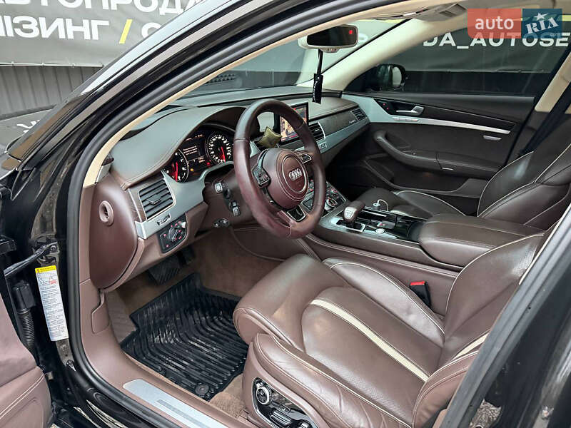Седан Audi A8 2014 в Виннице