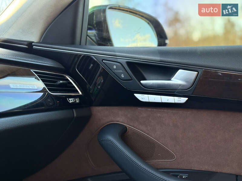 Седан Audi A8 2015 в Киеве фото 24 Седан Audi A8 2015 в Киеве
