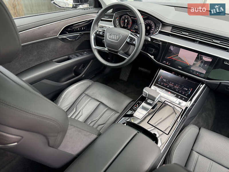 Седан Audi A8 2024 в Хмельницком