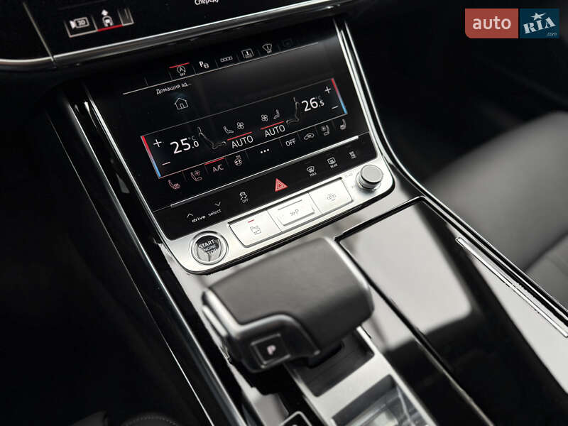 Седан Audi A8 2024 в Хмельницком