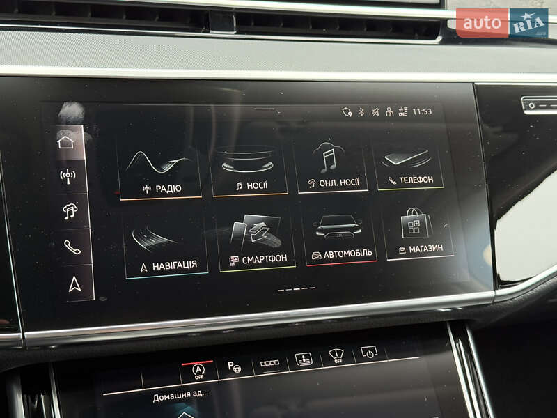 Седан Audi A8 2024 в Хмельницком