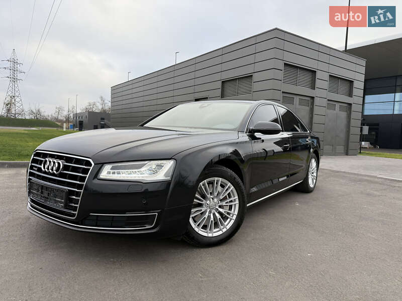 Седан Audi A8 2014 в Киеве